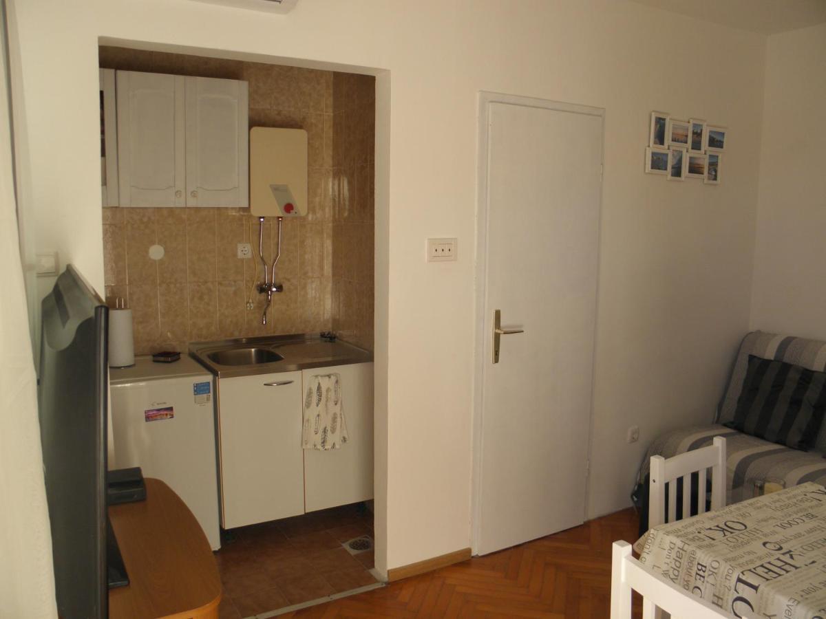 Apartmani Adam Primosten Ngoại thất bức ảnh